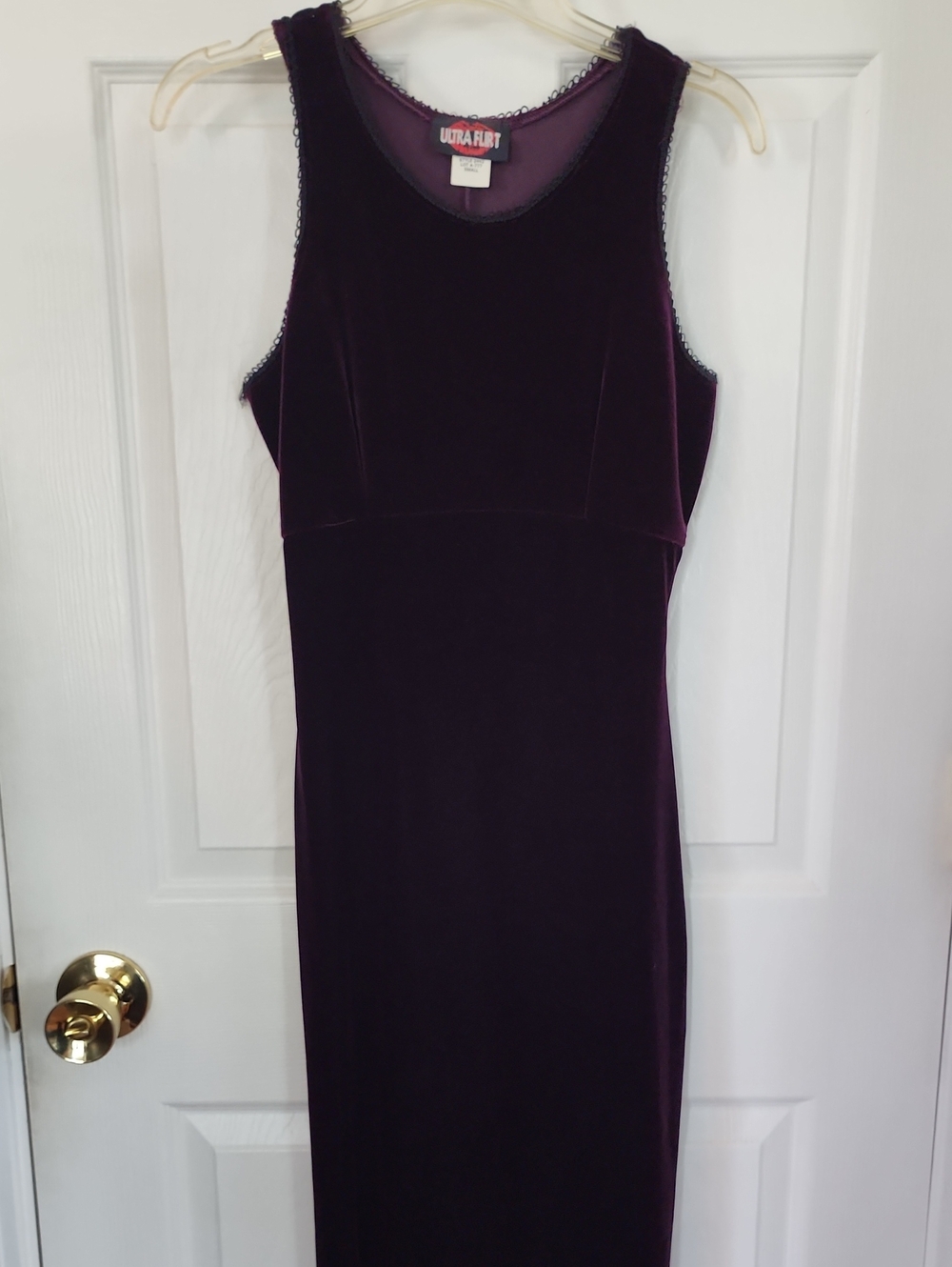 Vintage Y2K Sleeveless Velvet Maxi Dress in Deep Purple With Black Trim